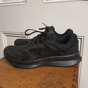 NIKE Men's Size 13 VE Run Swift 3 All Black Low Top Lace Up Sneakers DR2695 003